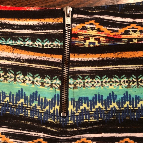 GB Miniskirt with Tribal Print and Zipper Back - Picture 5 of 6